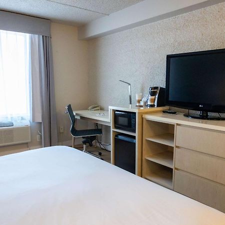 Radisson Hotel Fort St John Fort St. John Экстерьер фото