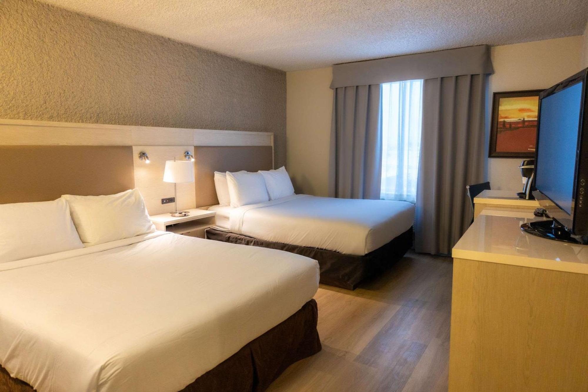 Radisson Hotel Fort St John Fort St. John Экстерьер фото