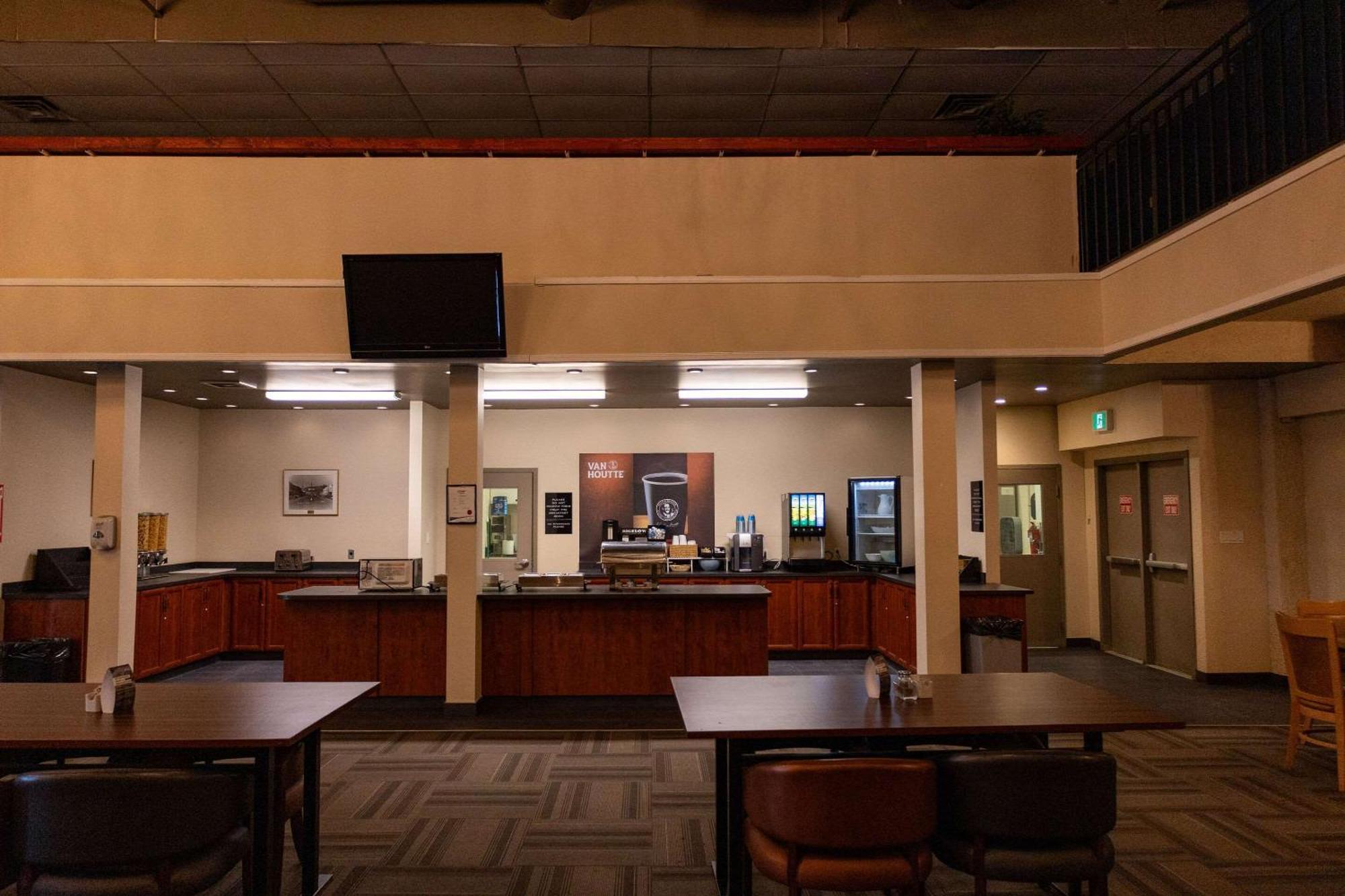 Radisson Hotel Fort St John Fort St. John Экстерьер фото