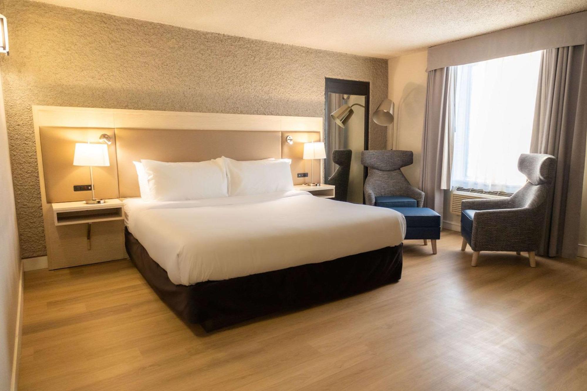 Radisson Hotel Fort St John Fort St. John Экстерьер фото