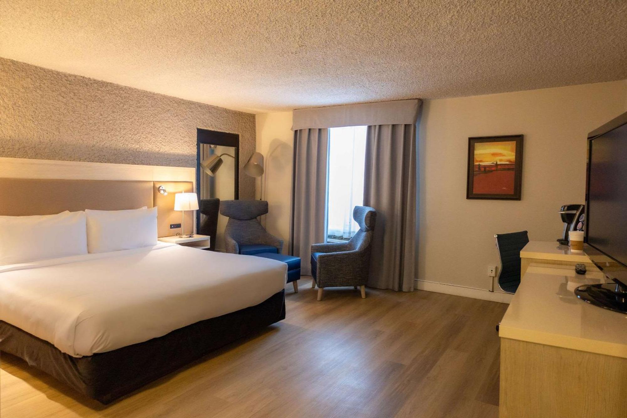 Radisson Hotel Fort St John Fort St. John Экстерьер фото